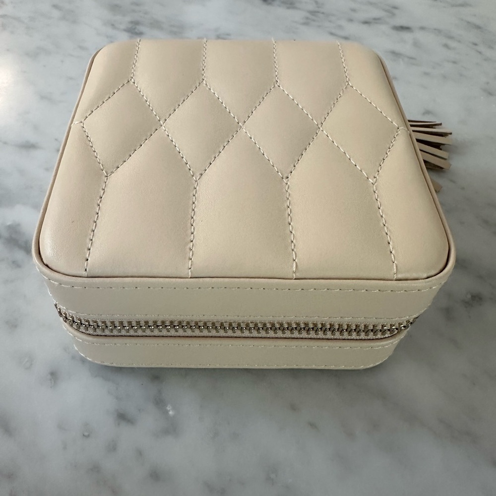 WOLF Cream Quilted Cosmetic Case NWOT